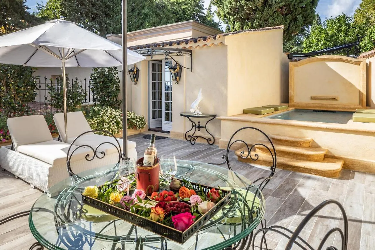 Villa Gallici Hotel & Spa Αιξ-αν-Προβάνς 5*,